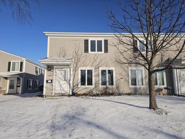 726 E Old Willow Road, Unit 104C, Prospect Heights, IL 60070