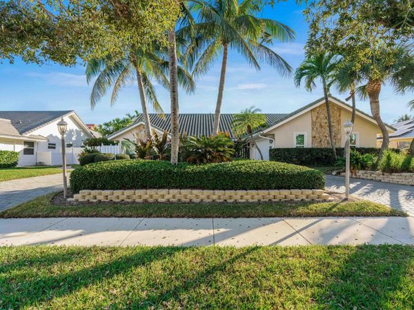 126 Anchorage Drive S, North Palm Beach, FL 33408