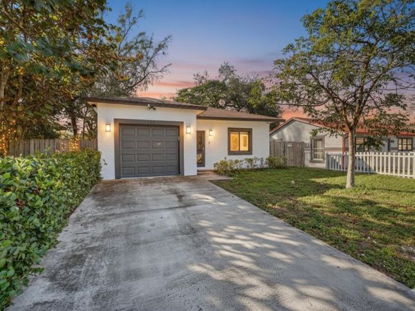 205 NW 27th Terrace, Fort Lauderdale, FL 33311