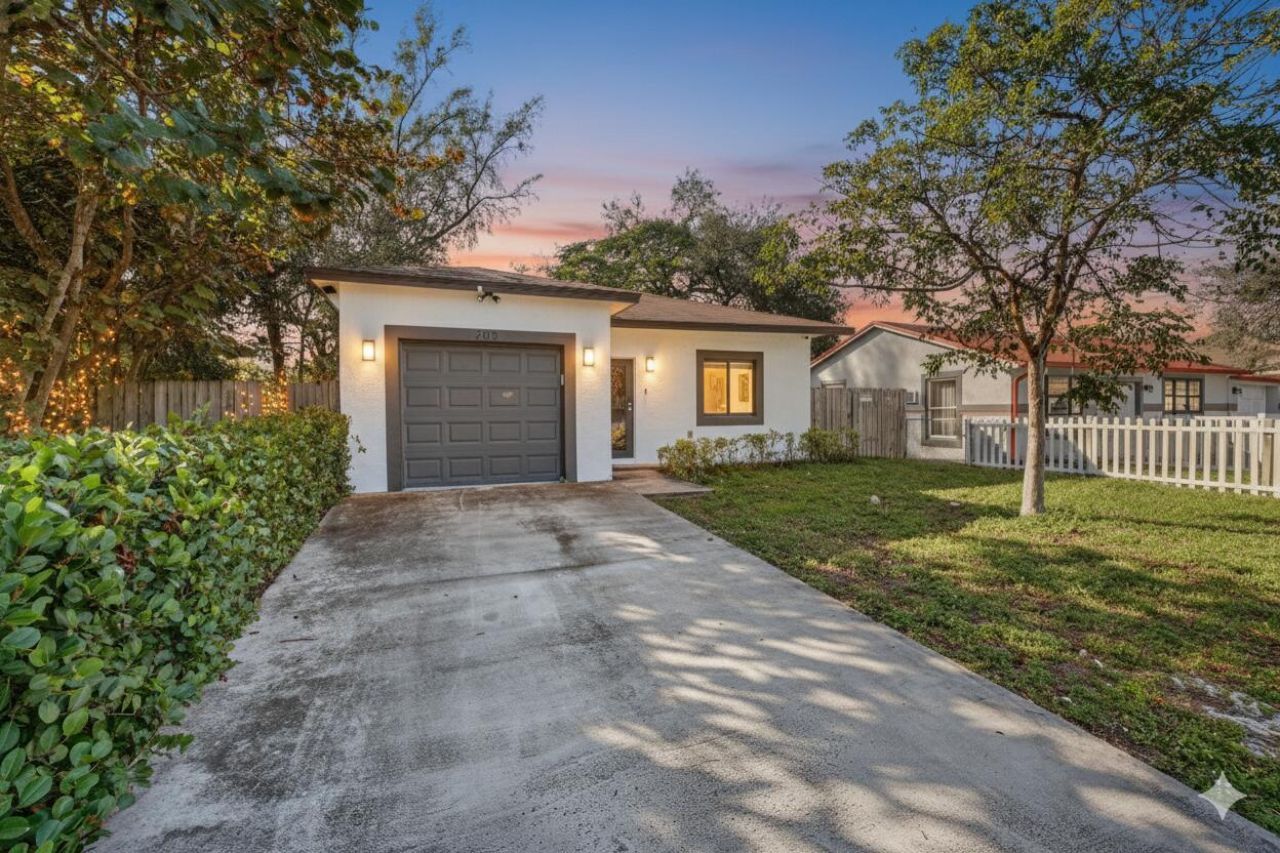 205 NW 27th Terrace, Fort Lauderdale, FL 33311 Photo