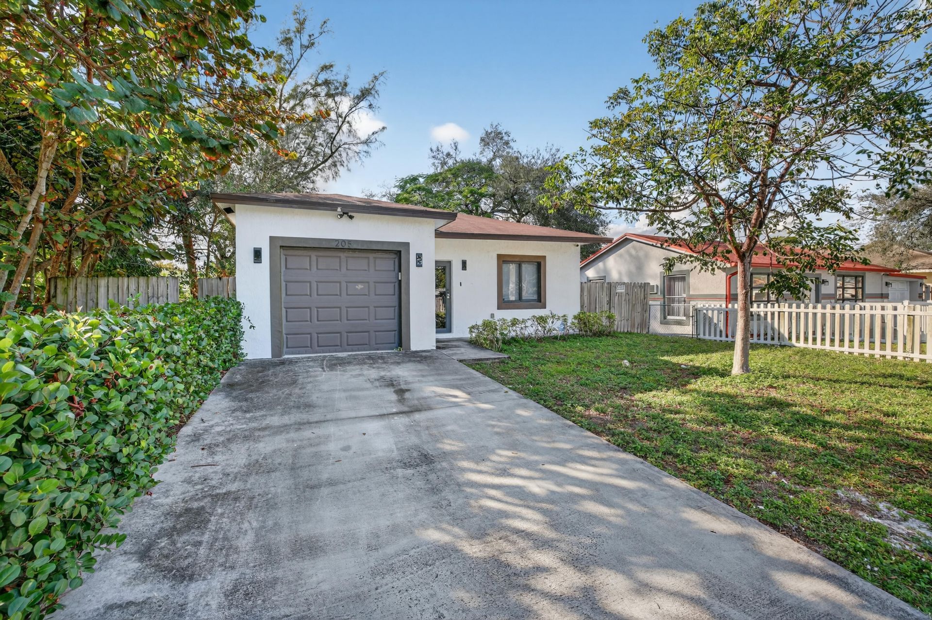 205 NW 27th Terrace, Fort Lauderdale, FL 33311 Photo