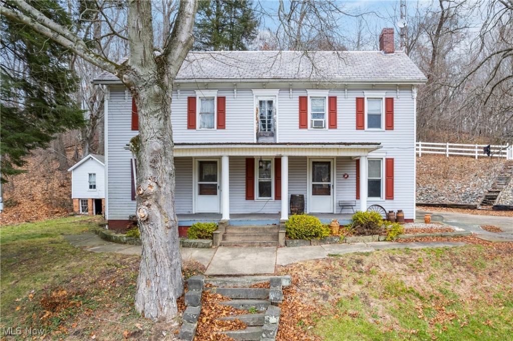 5147 Bluebird Road Nw, Malvern, OH 44644 Main Photo