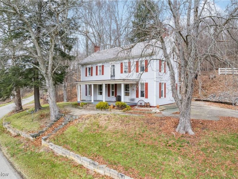 5147 Bluebird Road NW, Malvern, OH 44644 Photo 3