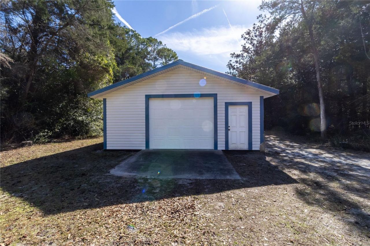 8350 NW 77th Place, Chiefland, FL 32626 Photo