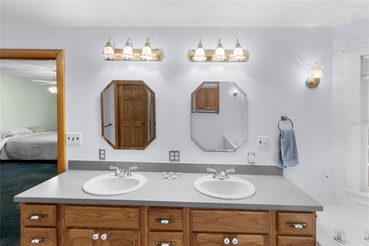 8350 NW 77th Place, Chiefland, FL 32626 Photo