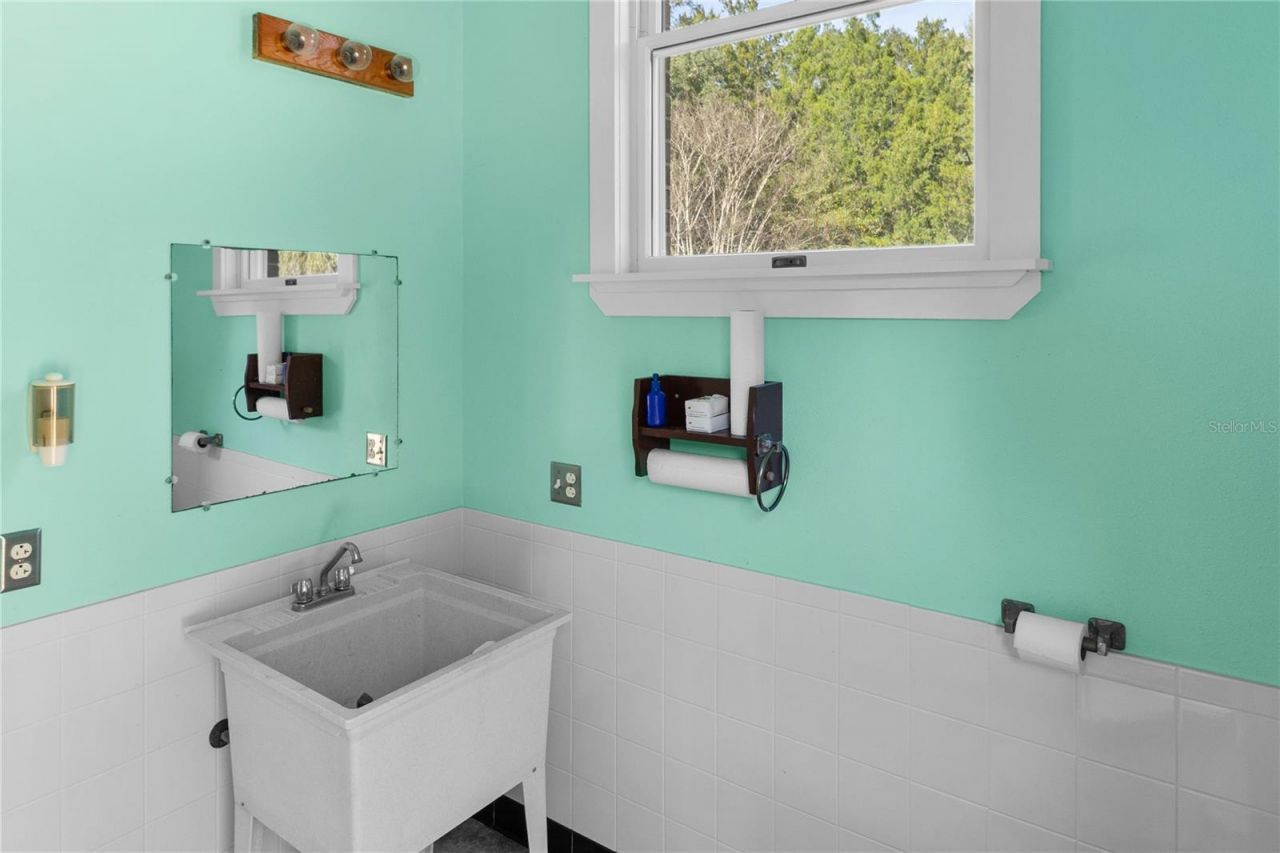 8350 NW 77th Place, Chiefland, FL 32626 Photo