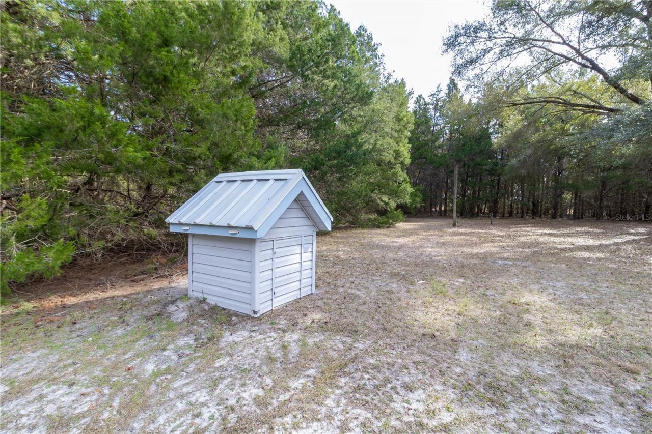 8350 NW 77th Place, Chiefland, FL 32626 Photo