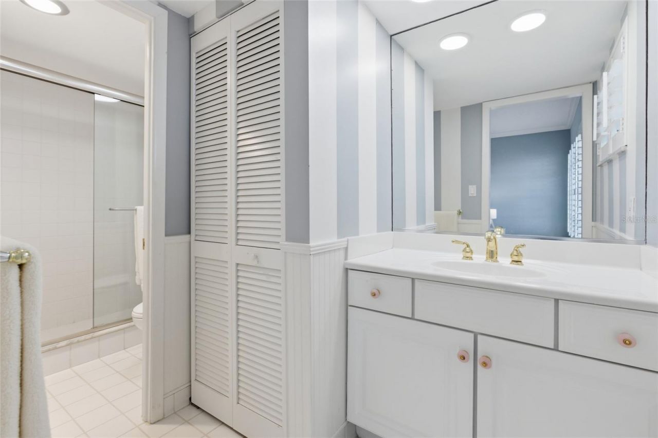 4420 Exeter Drive, Unit 303, Longboat Key, FL 34228 Photo