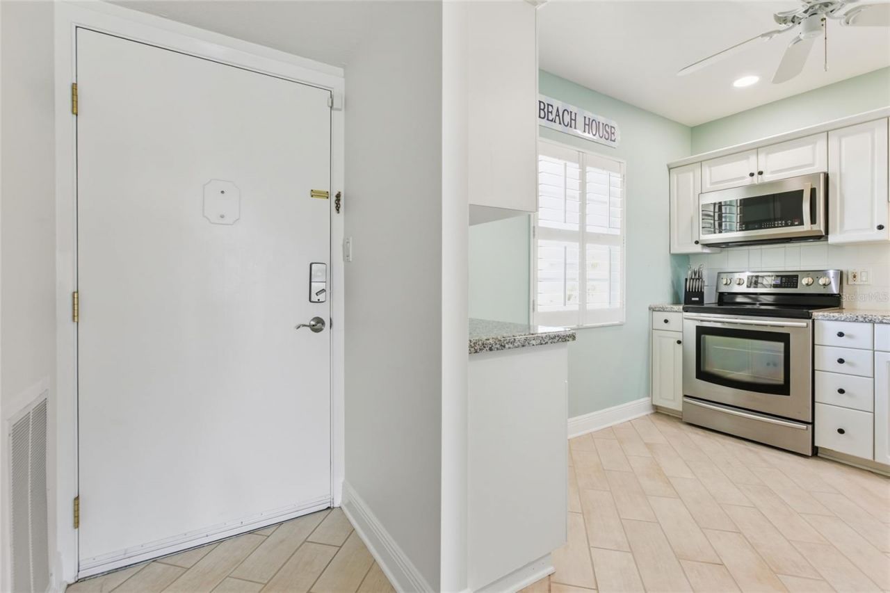 4420 Exeter Drive, Unit 303, Longboat Key, FL 34228 Photo