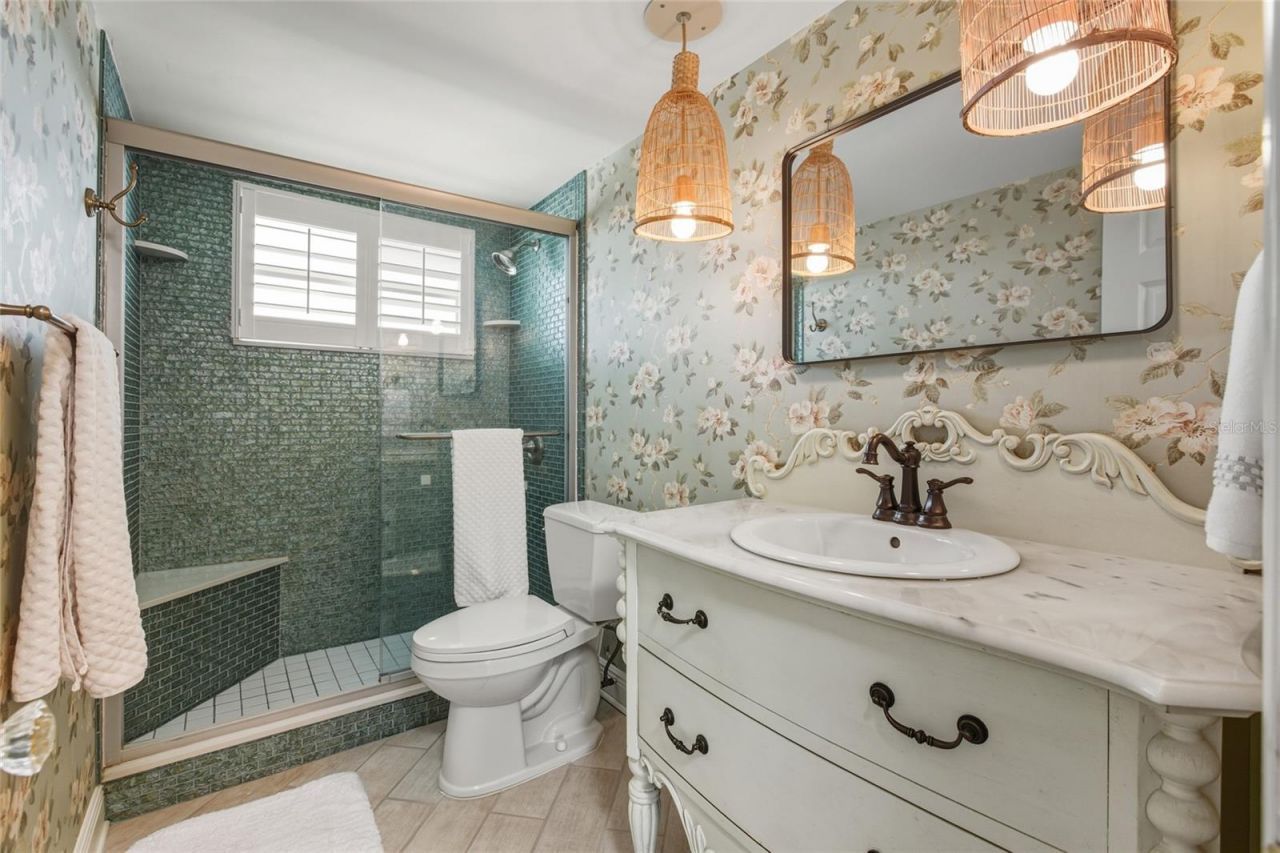 4420 Exeter Drive, Unit 303, Longboat Key, FL 34228 Photo