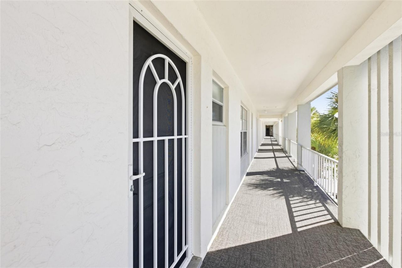 4420 Exeter Drive, Unit 303, Longboat Key, FL 34228 Photo