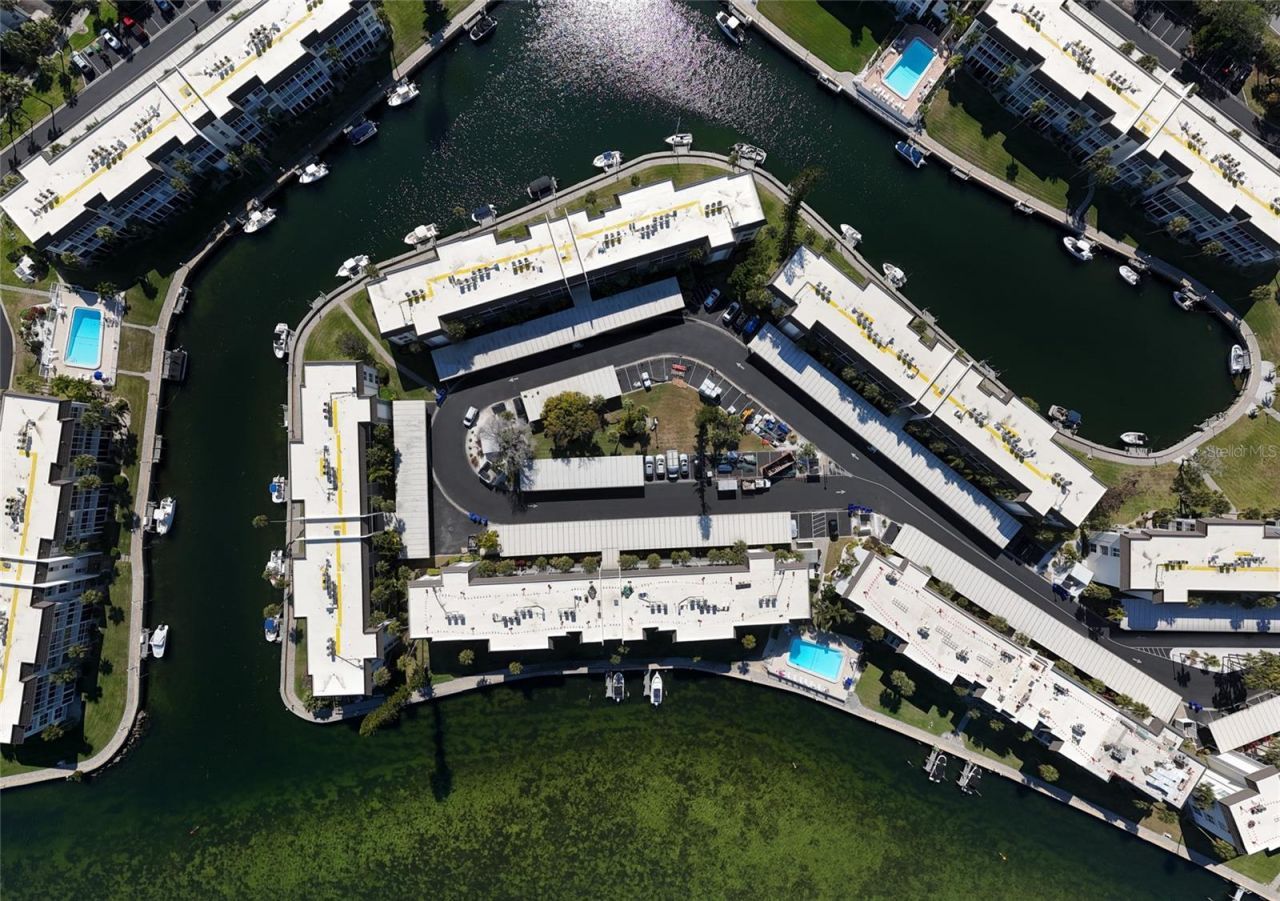 4420 Exeter Drive, Unit 303, Longboat Key, FL 34228 Photo
