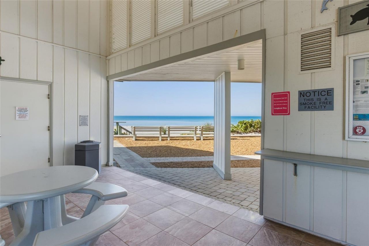 4420 Exeter Drive, Unit 303, Longboat Key, FL 34228 Photo