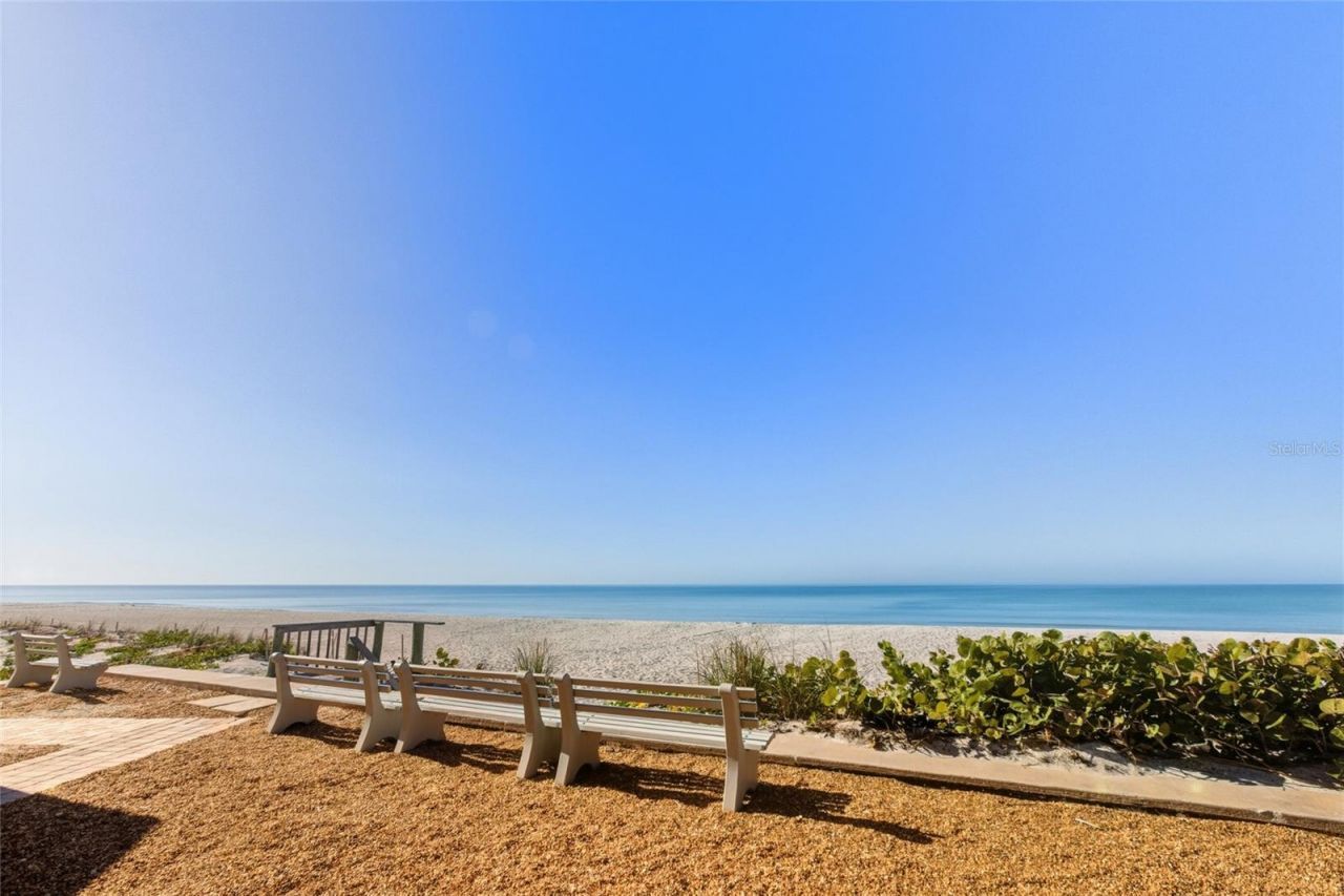 4420 Exeter Drive, Unit 303, Longboat Key, FL 34228 Photo