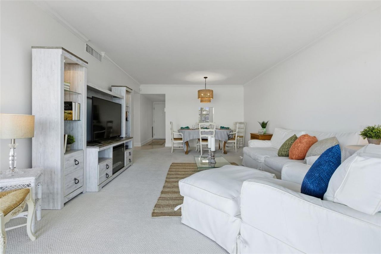 4420 Exeter Drive, Unit 303, Longboat Key, FL 34228 Photo