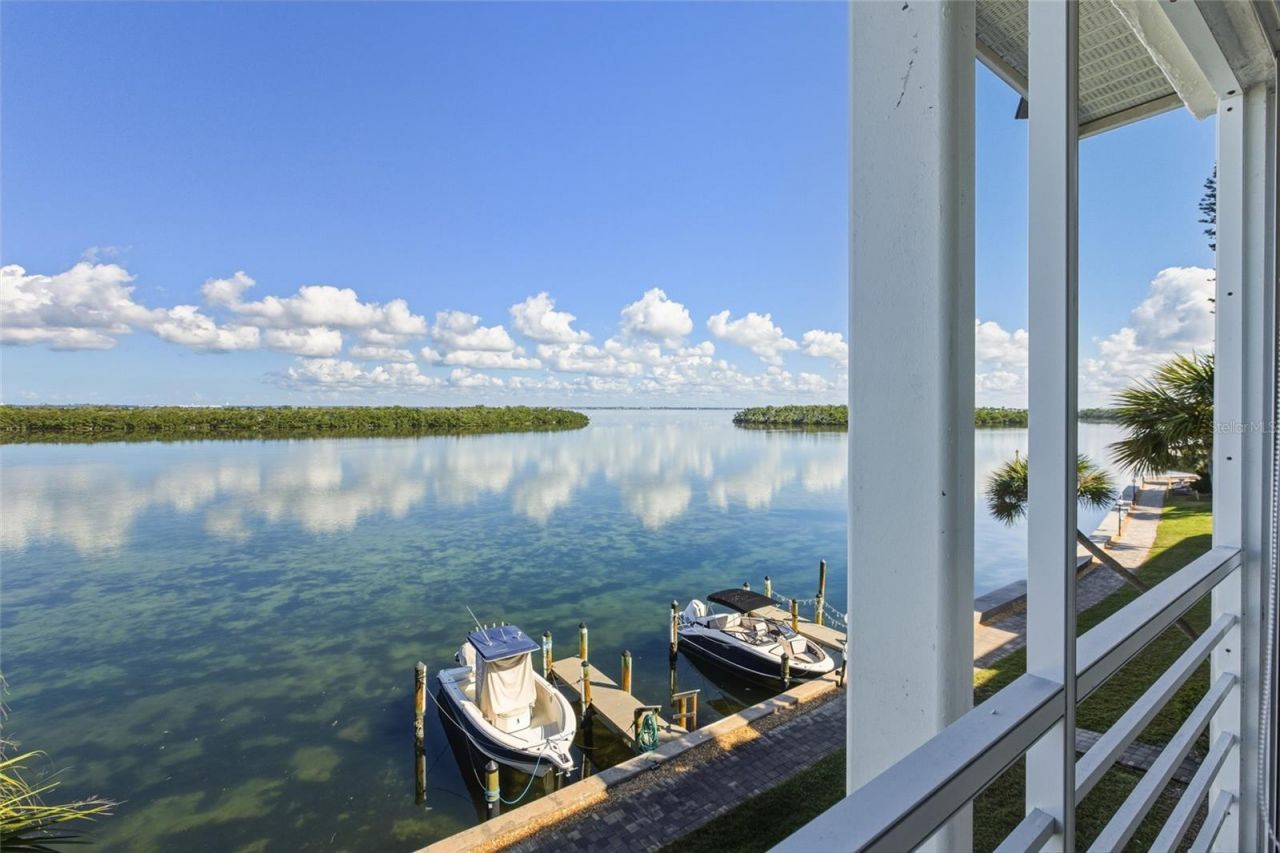 4420 Exeter Drive, Unit 303, Longboat Key, FL 34228 Photo
