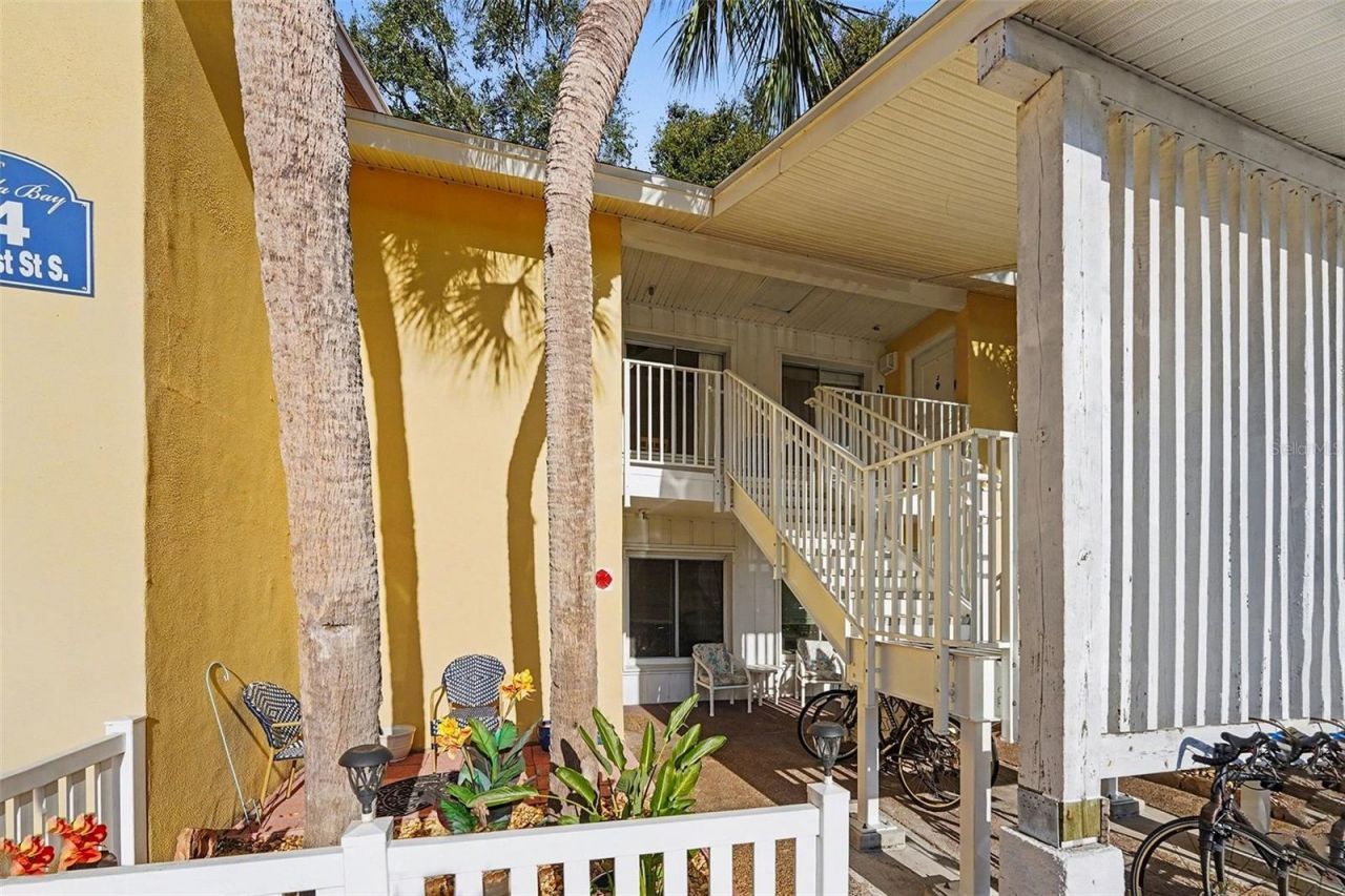 3765 41st Street S, Unit I, Saint Petersburg, FL 33711 Photo