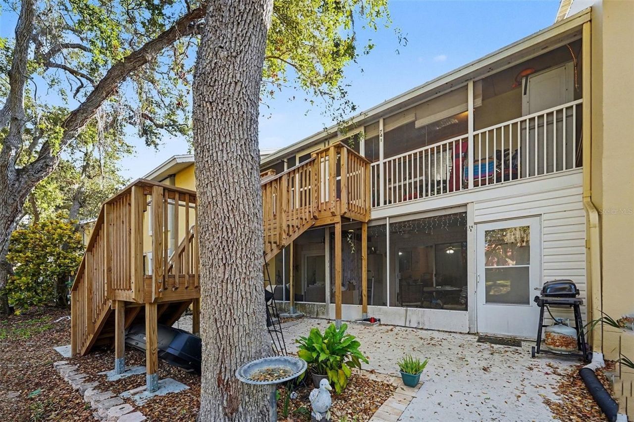 3765 41st Street S, Unit I, Saint Petersburg, FL 33711 Photo