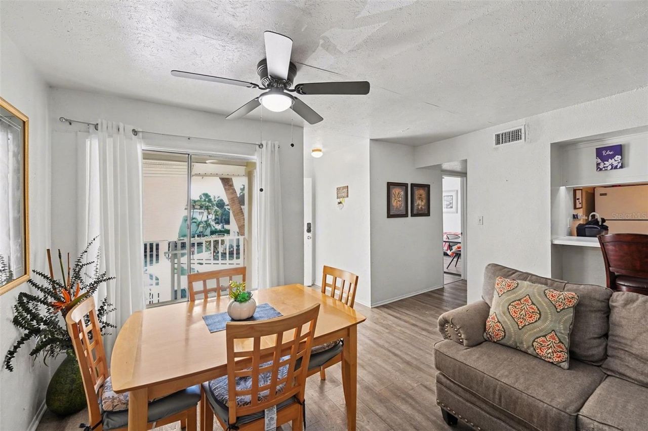 3765 41st Street S, Unit I, Saint Petersburg, FL 33711 Photo