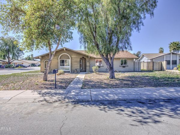 3824 W Shangri La Road, Phoenix, AZ 85029