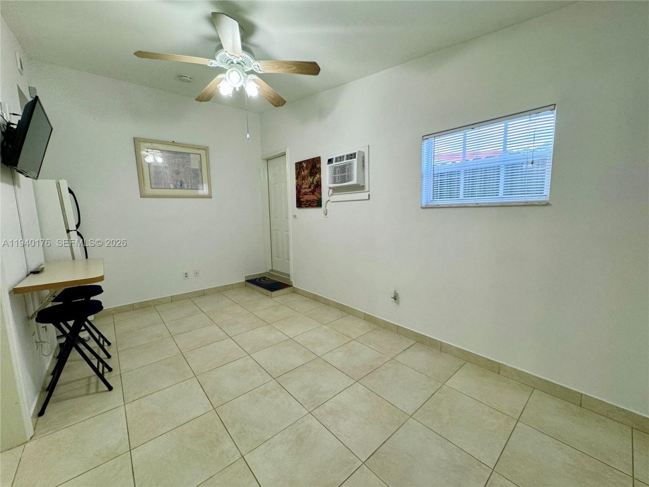 1056 W 67th St, Unit 2, Hialeah, FL 33012 Photo