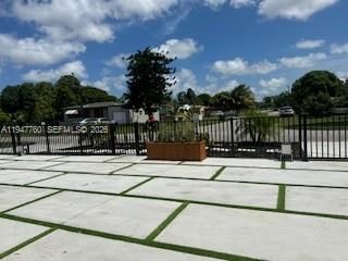 1001 NW 148th St, Miami, FL 33168 Photo