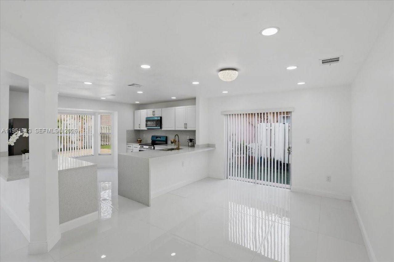 13209 NW 12th Ct, Sunrise, FL 33323 Photo