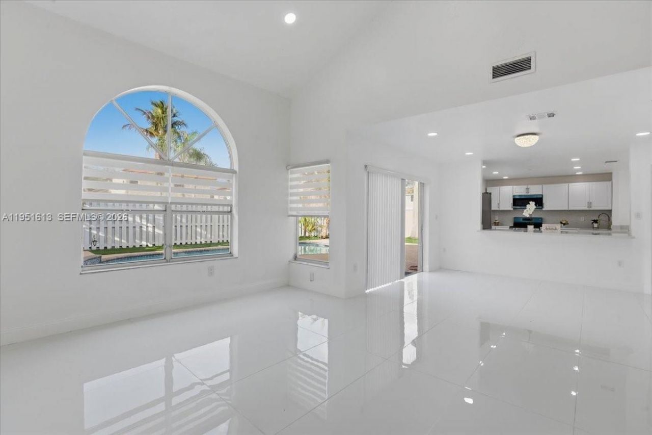 13209 NW 12th Ct, Sunrise, FL 33323 Photo