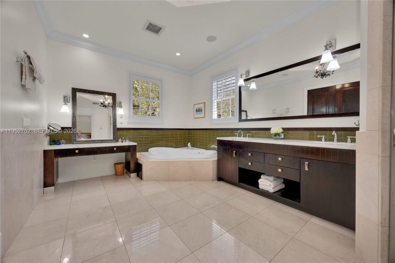 6900 SW 115th St, Pinecrest, FL 33156 Photo