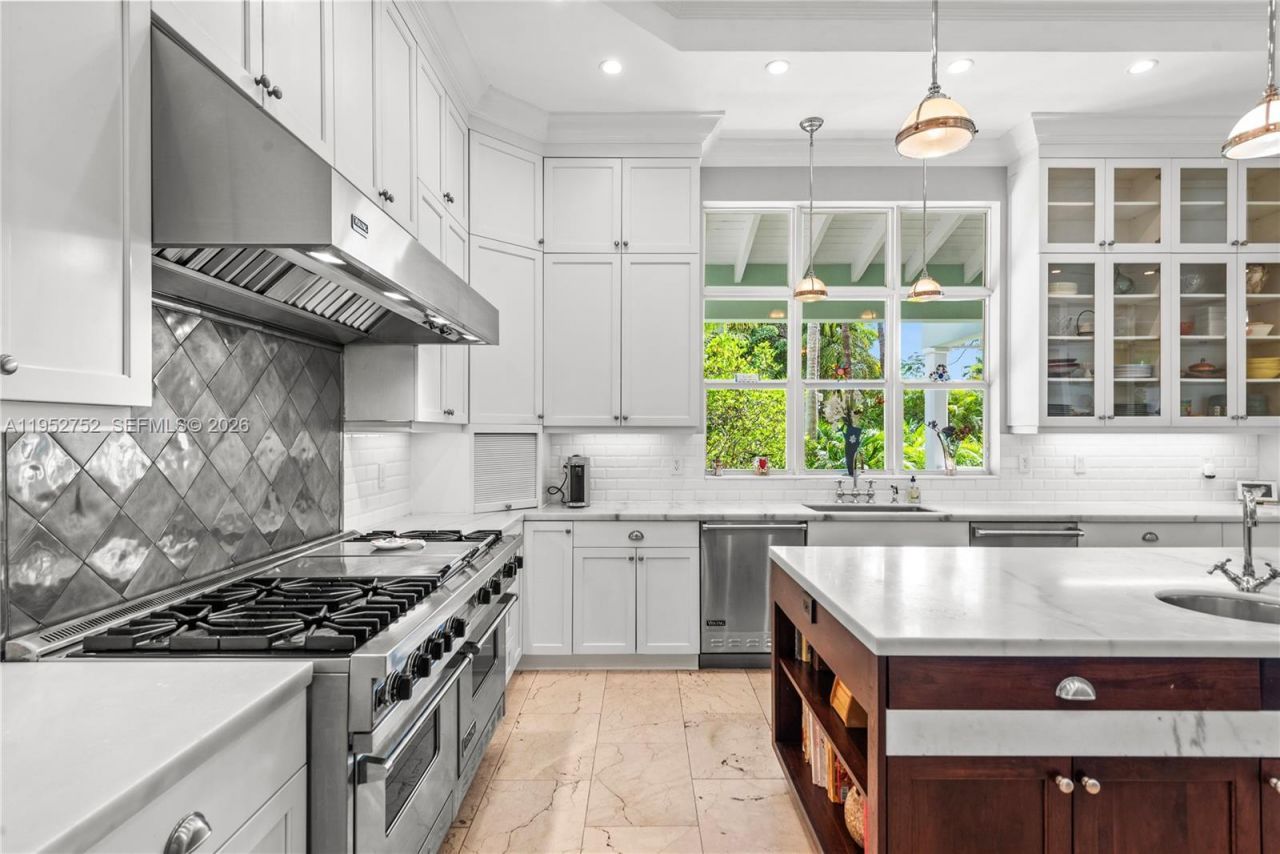 6900 SW 115th St, Pinecrest, FL 33156 Photo