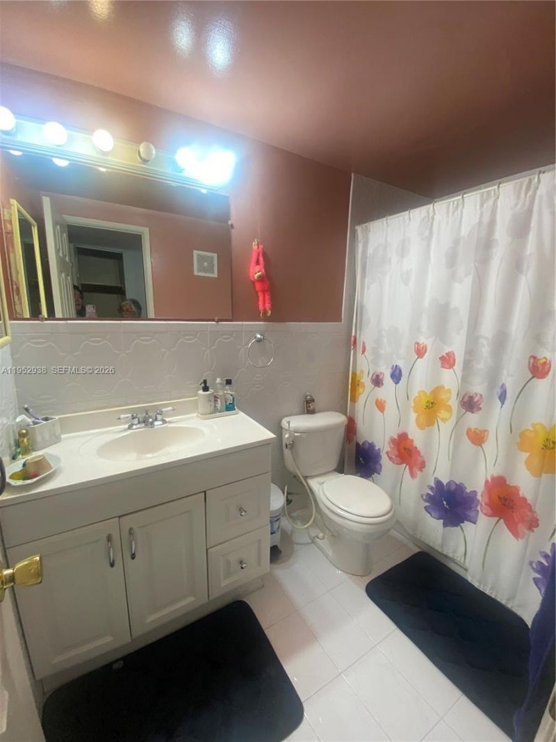 1950 W 54th St, Unit 105, Hialeah, FL 33012 Photo