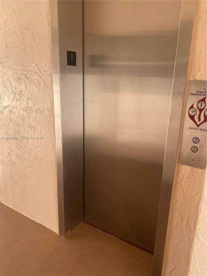 1950 W 54th St, Unit 105, Hialeah, FL 33012 Photo