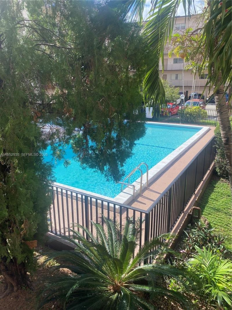 1950 W 54th St, Unit 105, Hialeah, FL 33012 Photo