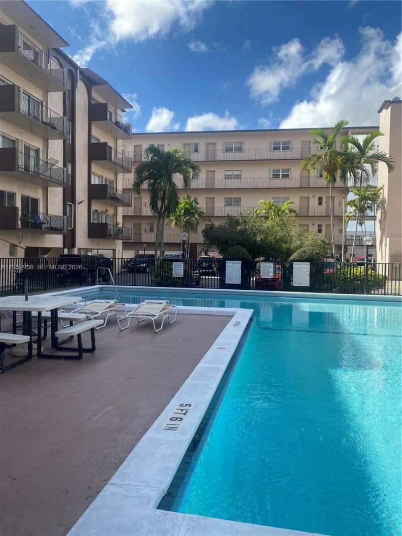 1950 W 54th St, Unit 105, Hialeah, FL 33012 Photo