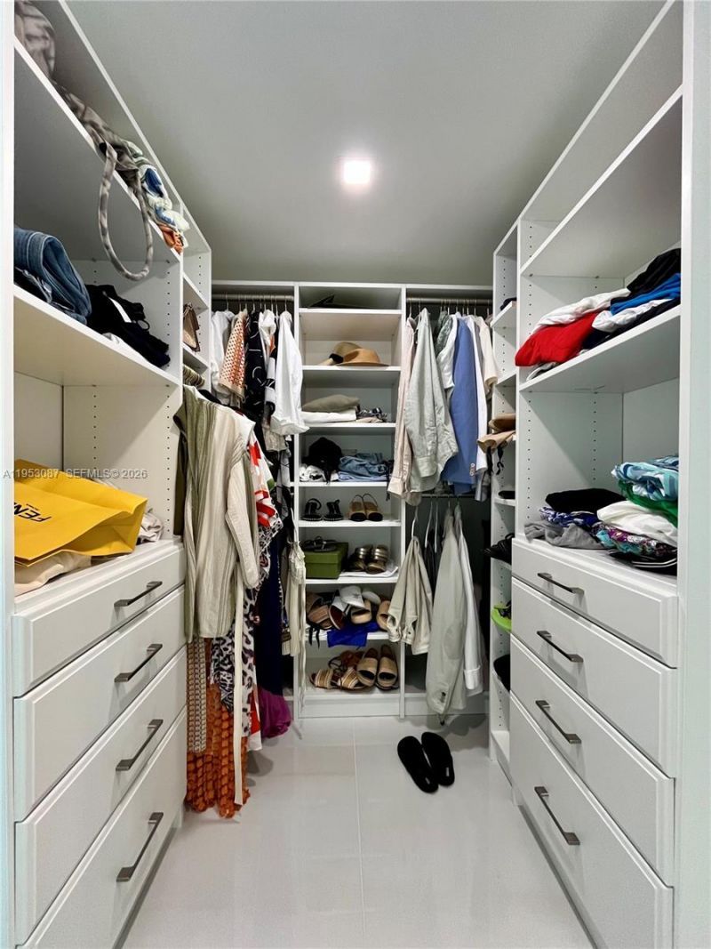 9499 Collins Ave, Unit 506, Surfside, FL 33154 Photo