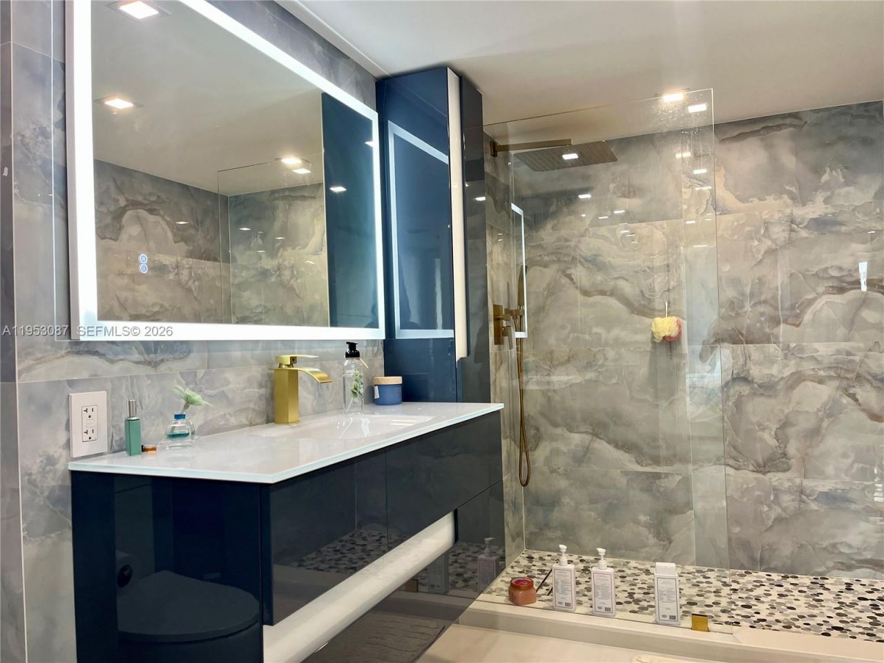 9499 Collins Ave, Unit 506, Surfside, FL 33154 Photo