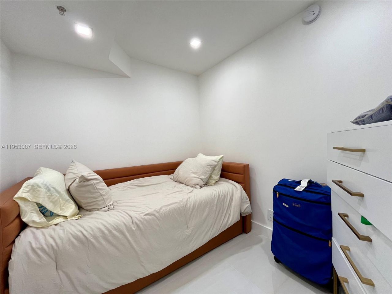 9499 Collins Ave, Unit 506, Surfside, FL 33154 Photo