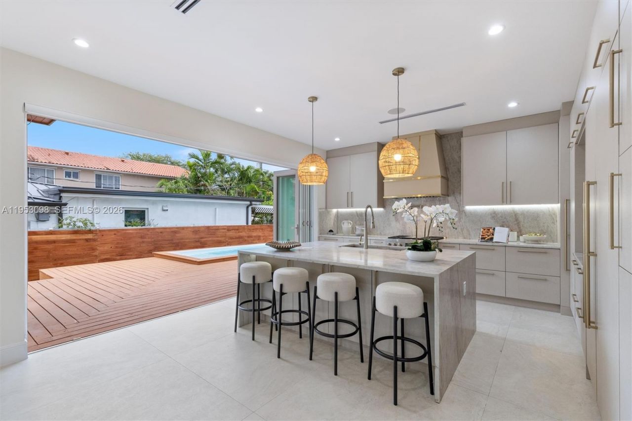 3495 SW 3rd Avenue, Miami, FL 33145 Photo