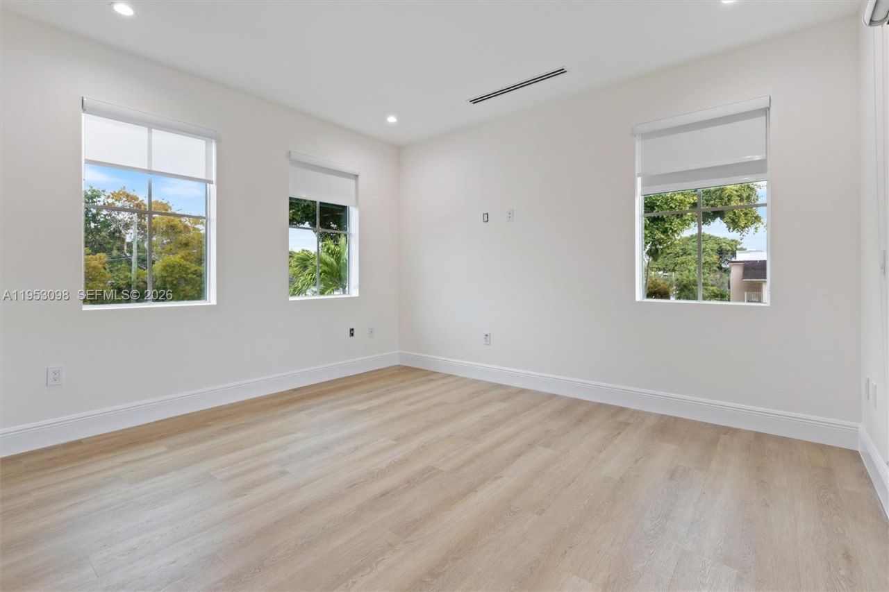 3495 SW 3rd Avenue, Miami, FL 33145 Photo