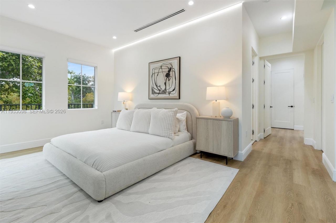 3495 SW 3rd Avenue, Miami, FL 33145 Photo