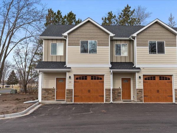 425 W 8th Street, Unit 22, New Richmond, WI 54017