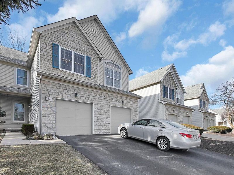 2571 Rustling Oak Boulevard, Hilliard, OH 43026 Photo 2