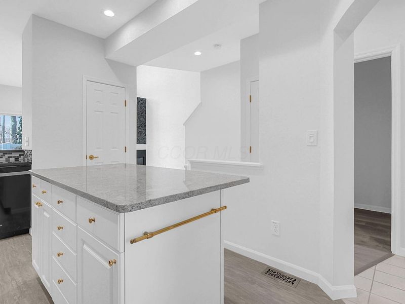 2571 Rustling Oak Boulevard, Hilliard, OH 43026 Photo 7