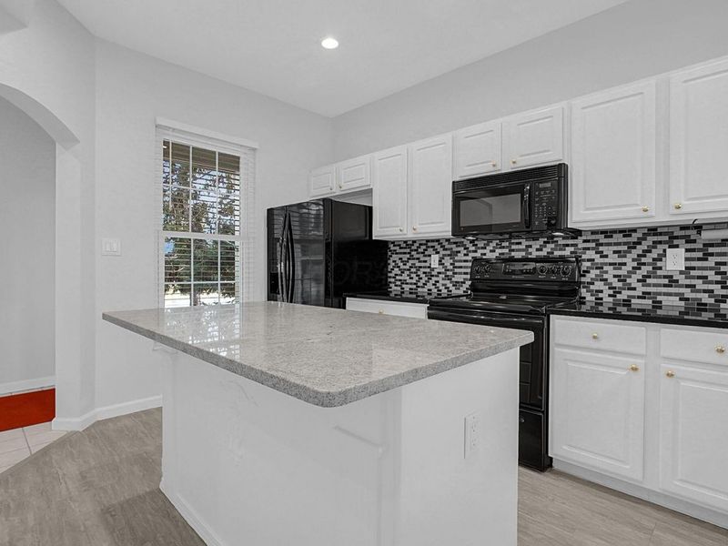 2571 Rustling Oak Boulevard, Hilliard, OH 43026 Photo 9