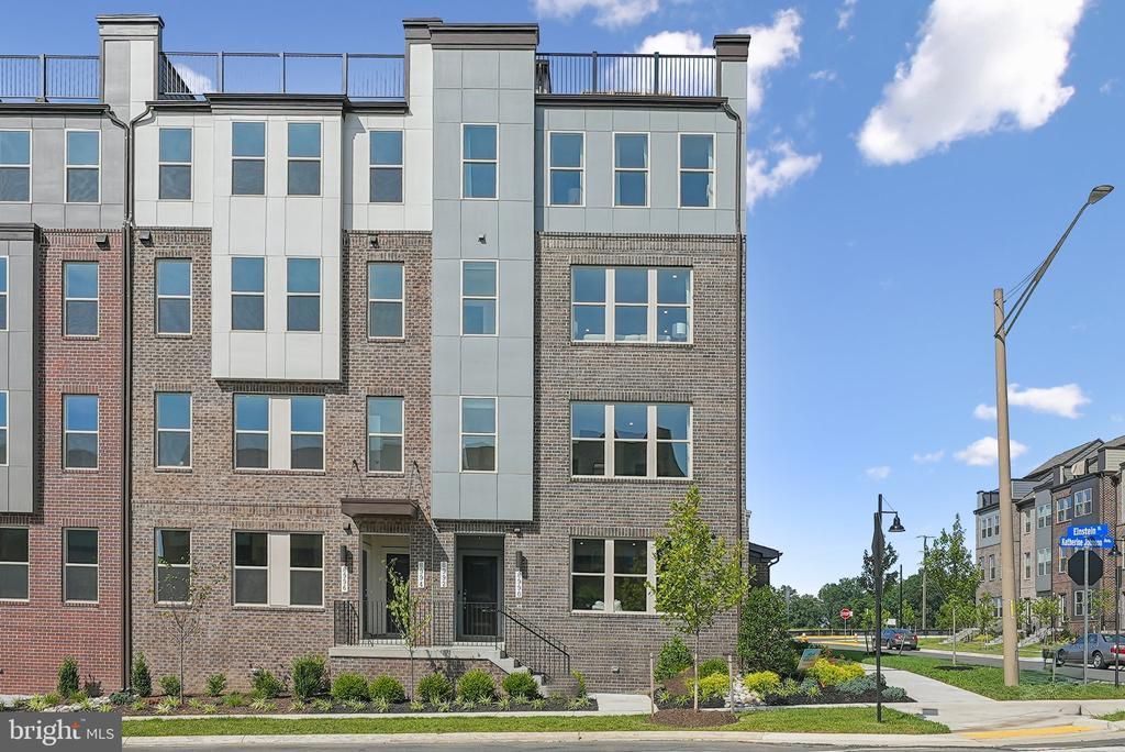 8676 Lovelace Street, Manassas, VA 20109 Main Photo