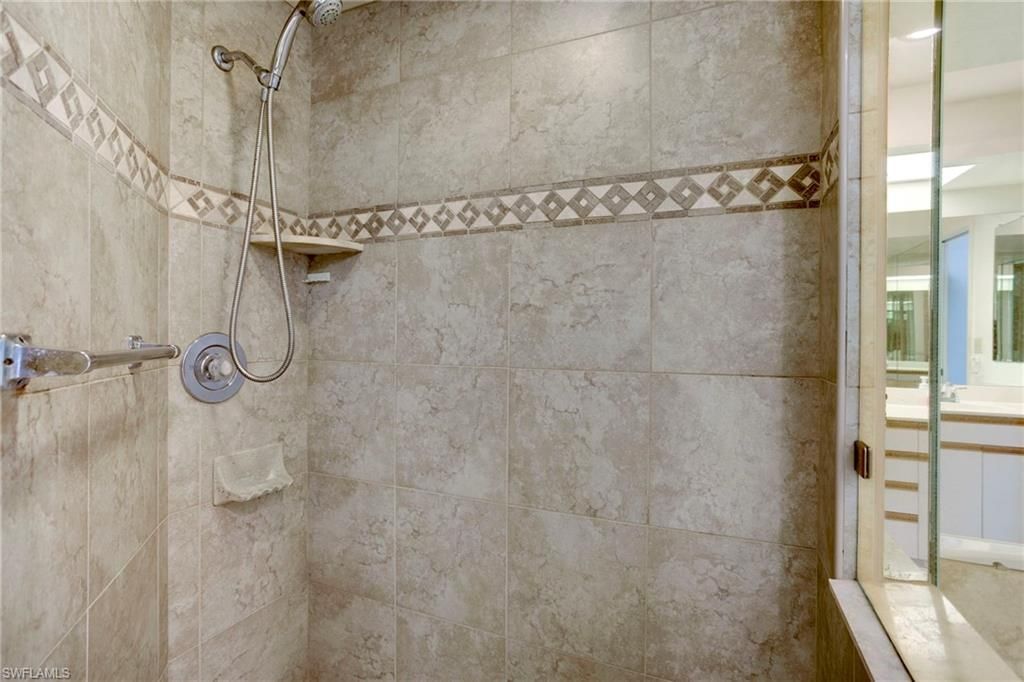 542 10th Ave S, Unit 102N, Naples, FL 34102 Photo