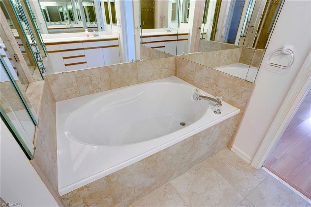 542 10th Ave S, Unit 102N, Naples, FL 34102 Photo