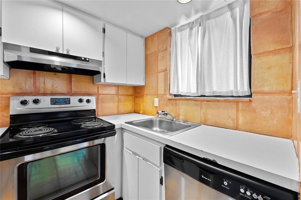 2924 Day Avenue, Unit N211, Miami, FL 33133 Photo