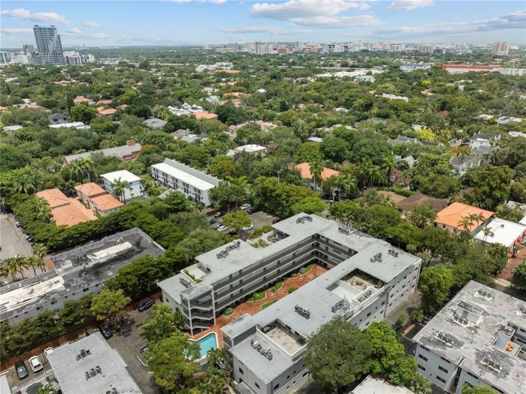 2924 Day Avenue, Unit N211, Miami, FL 33133 Photo