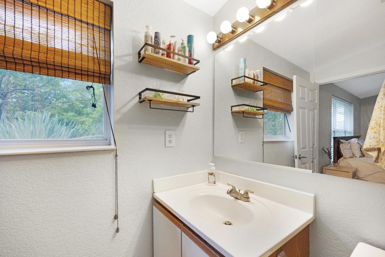 31240 Avenue H, Big Pine Key, FL 33043 Photo